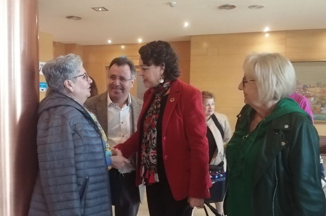 La ministra, a su llegada a Benavente