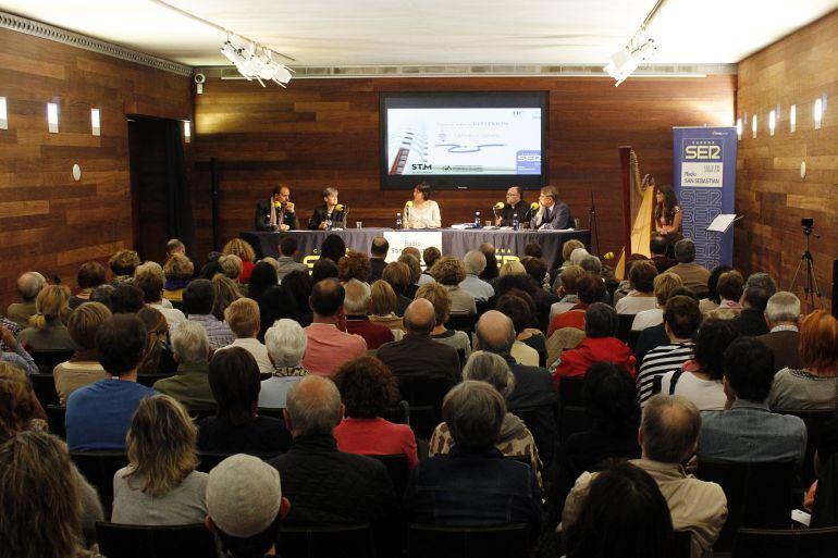 El acto del martes congregó a numeroso publico en el Museo San Telmo