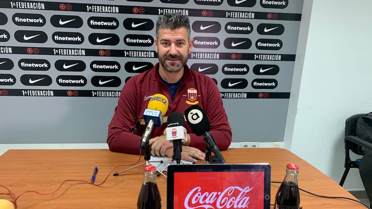 Fernando Estévez, Ent. del Eldense, antes de jugarse el ascenso a Segunda División ante el Real Madrid Castilla