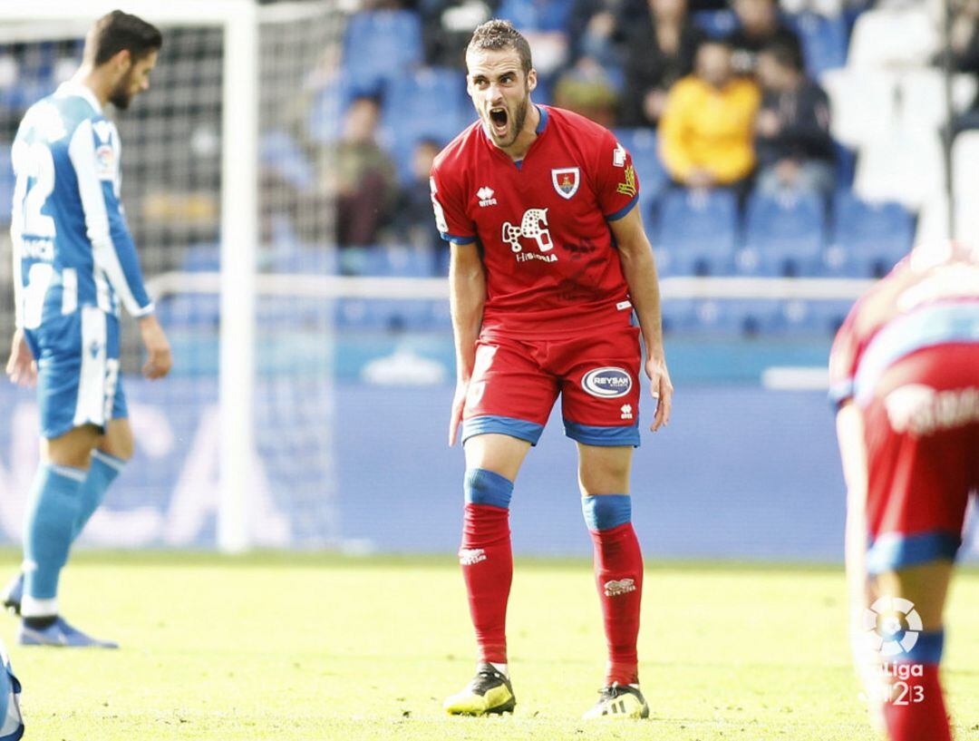 Higinio hace un gesto de rabia en un momento del partido en Riazor.