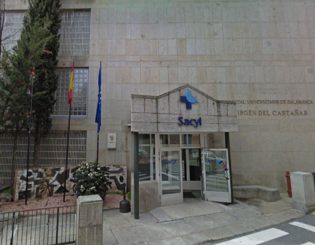 Entrada al Hospital Virgen del Castañar.