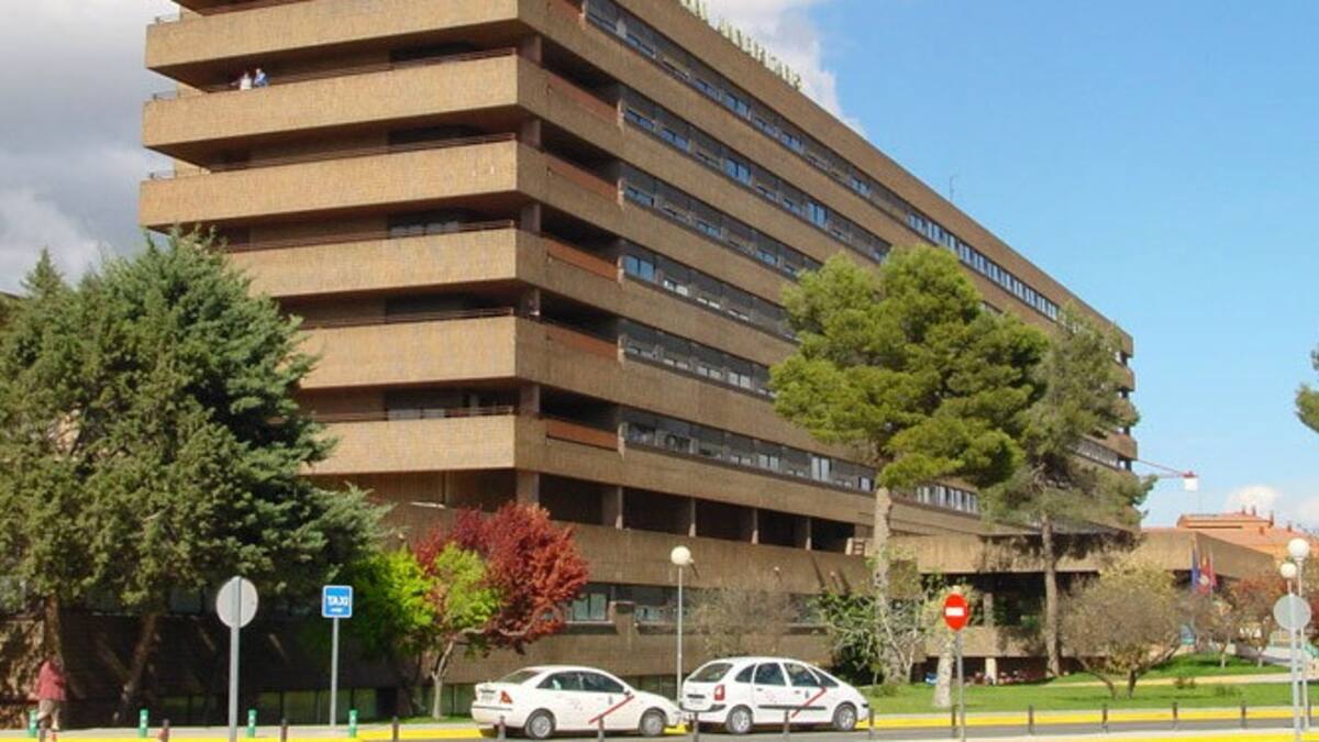 La mujer de un consejero de Cospedal se salta la lista de espera de un hospital