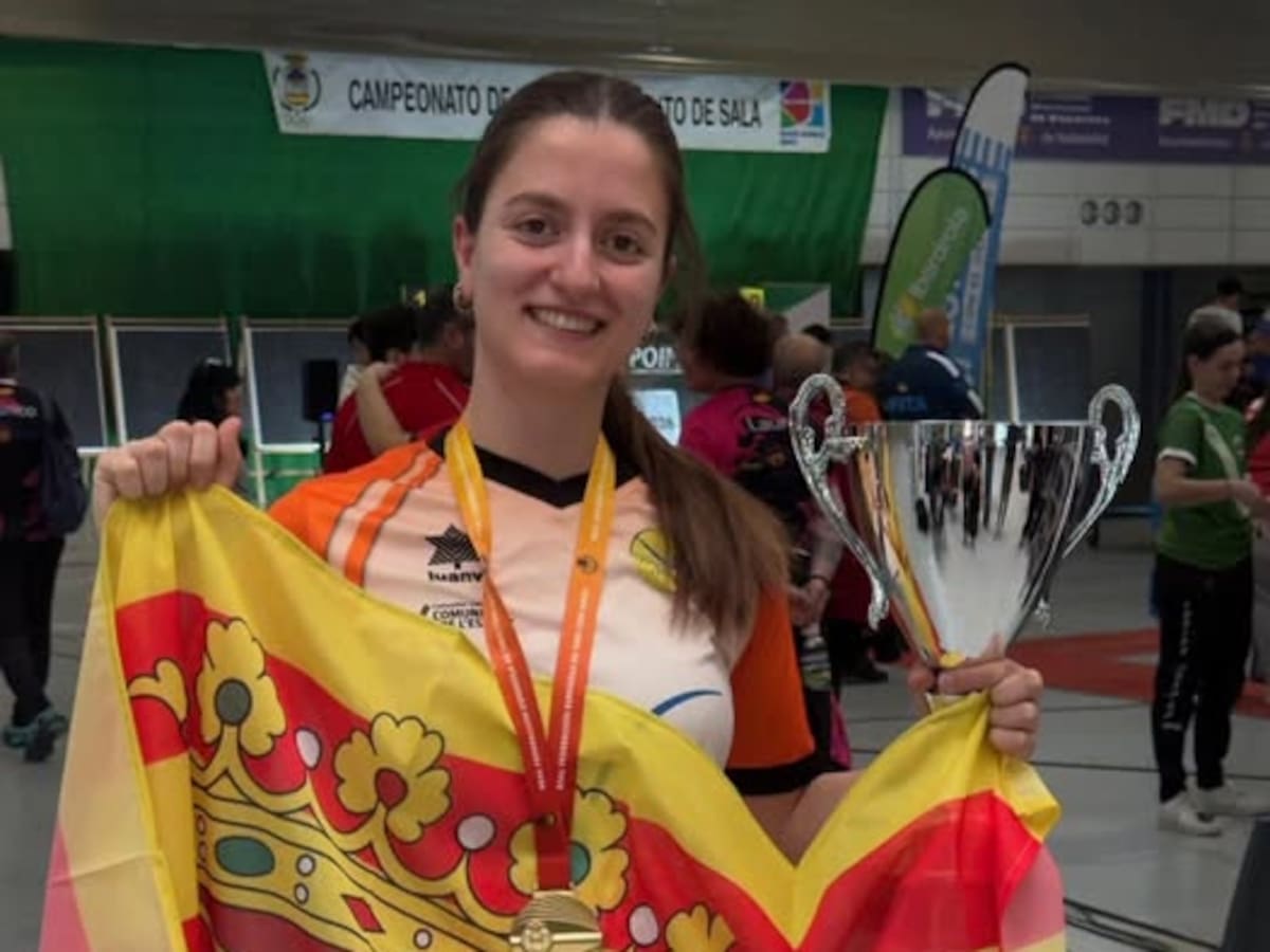Àngels Alcaraz, campeona de España senior femenina de tiro con arco en sala