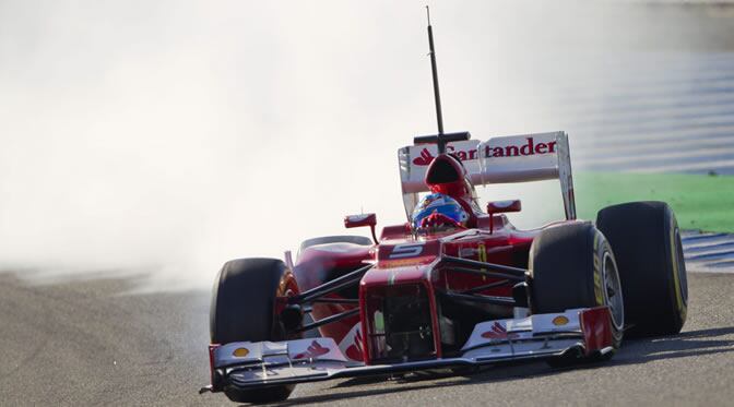 Fernando Alonso rueda sobre el trazado de Jerez