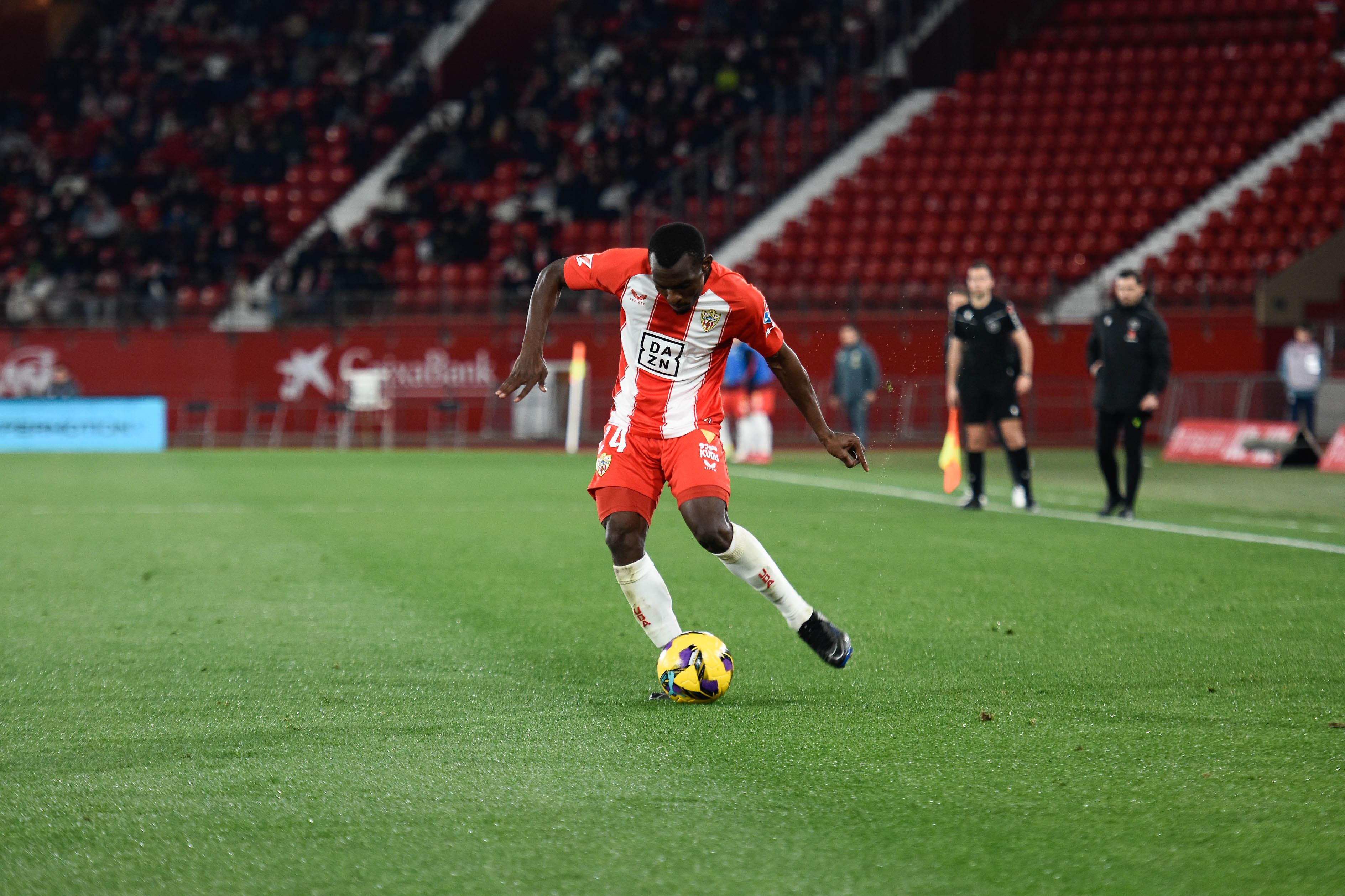 Bruno Langa en el Almería-Huesca.