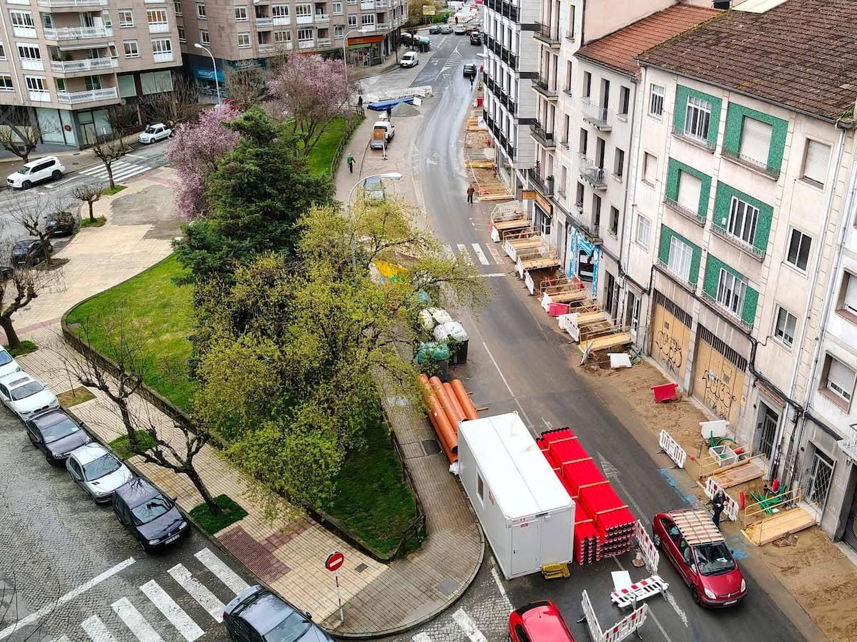 La adjudicataria de la Avenida de Portugal niega el abandono y atribuye la paralización a impagos del Concello