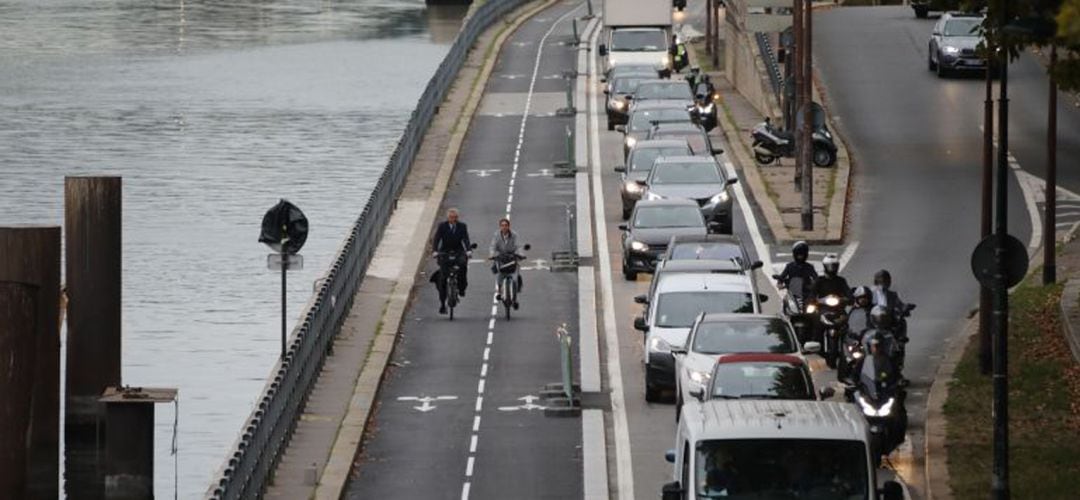 El carril bici está muy desarrollado en muchas ciudades europeas que tienen en la bici un transporte alternativo no contaminante.