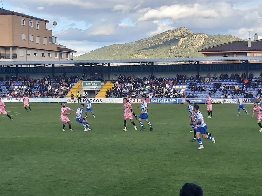Instante del partido en El Collao entre el Alcoyano y el RB Linense