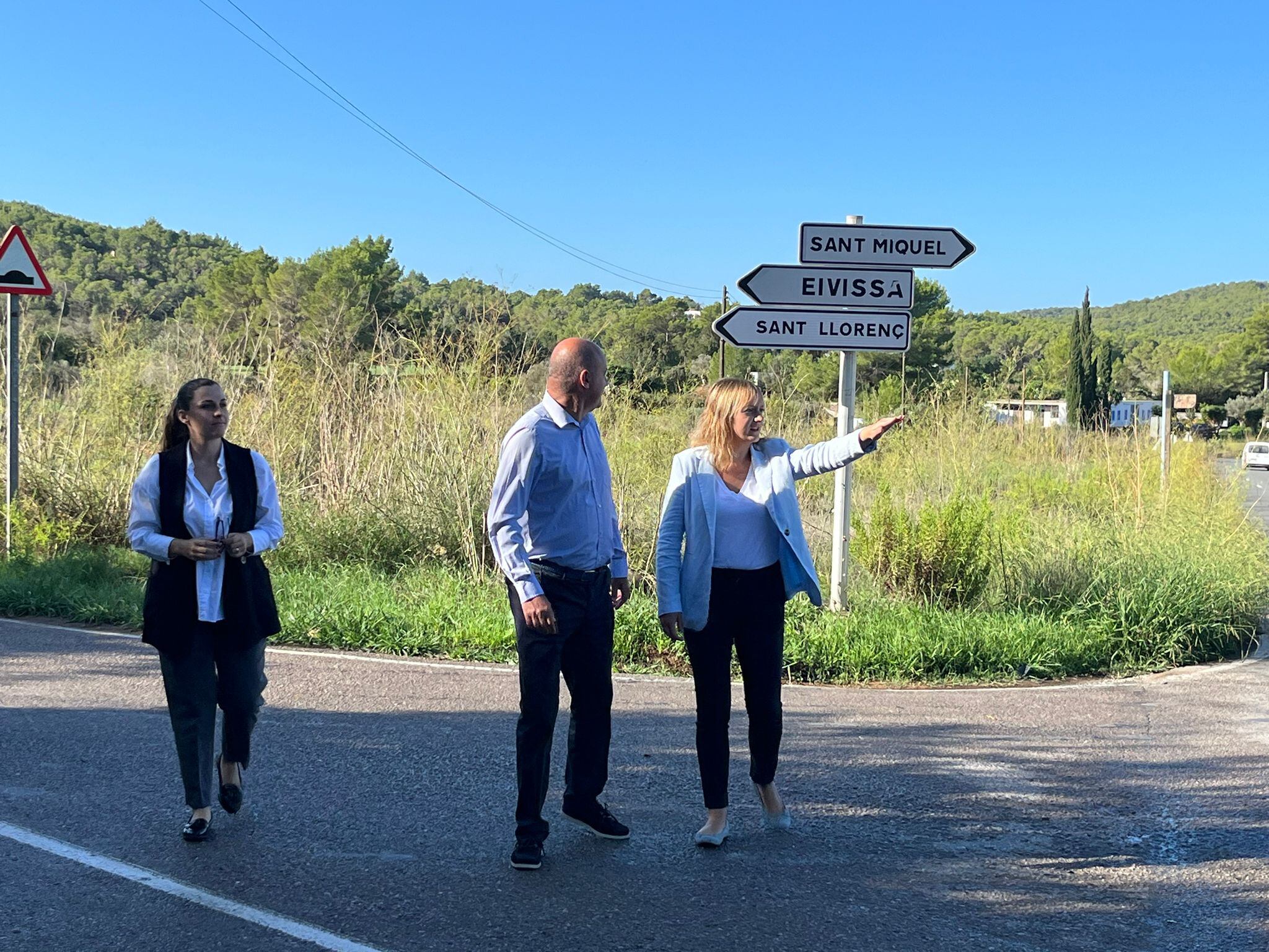 La alcaldesa junto al presidente del Consell