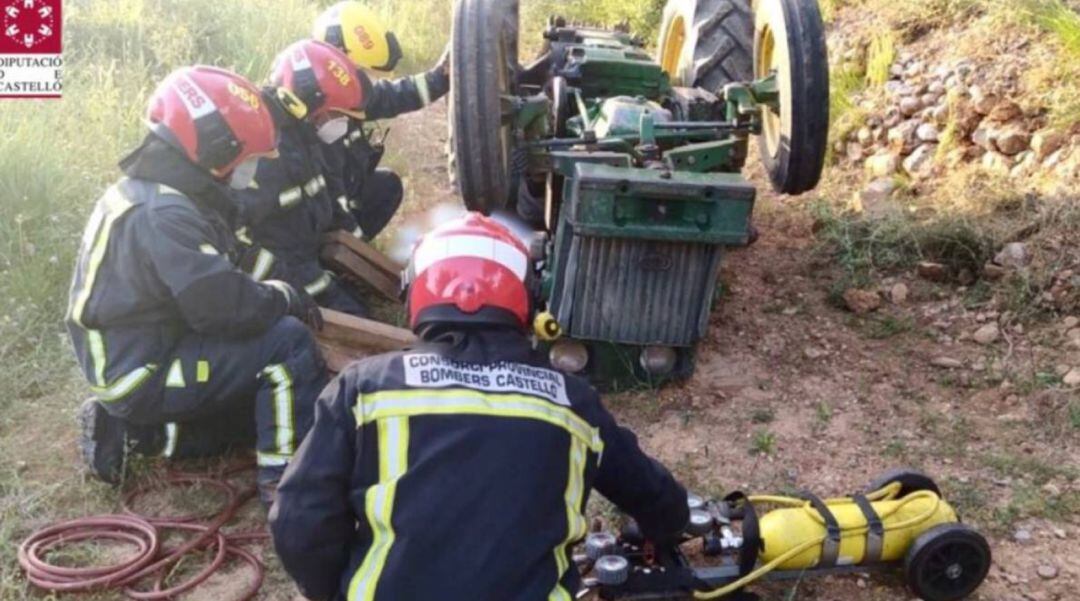 Imagen de archivo de un accidente de tractor