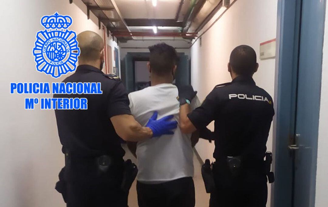 Foto de archivo de una detención de la Policía Nacional