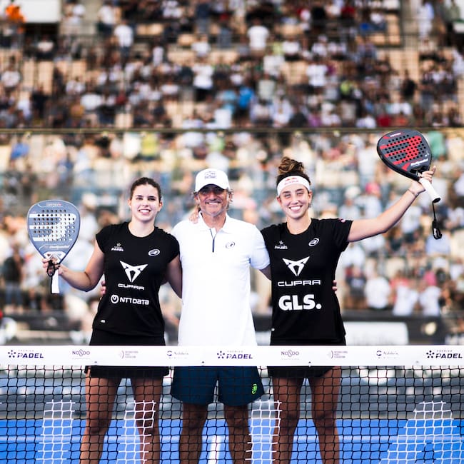 La malagueña Bea González y su compañera Delfi Brea, campeonas del Sevilla Premier Pádel