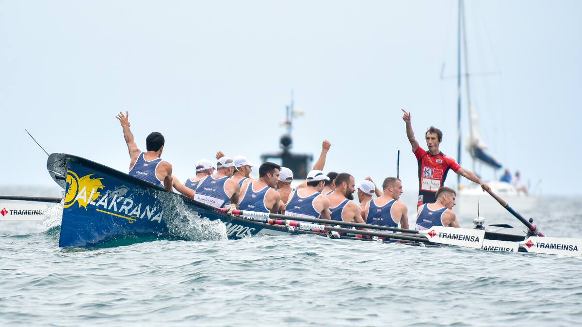 Gorka Aranberri, patrón de Urdaibai: "Saldremos a por la proa de la regata desde el principio"