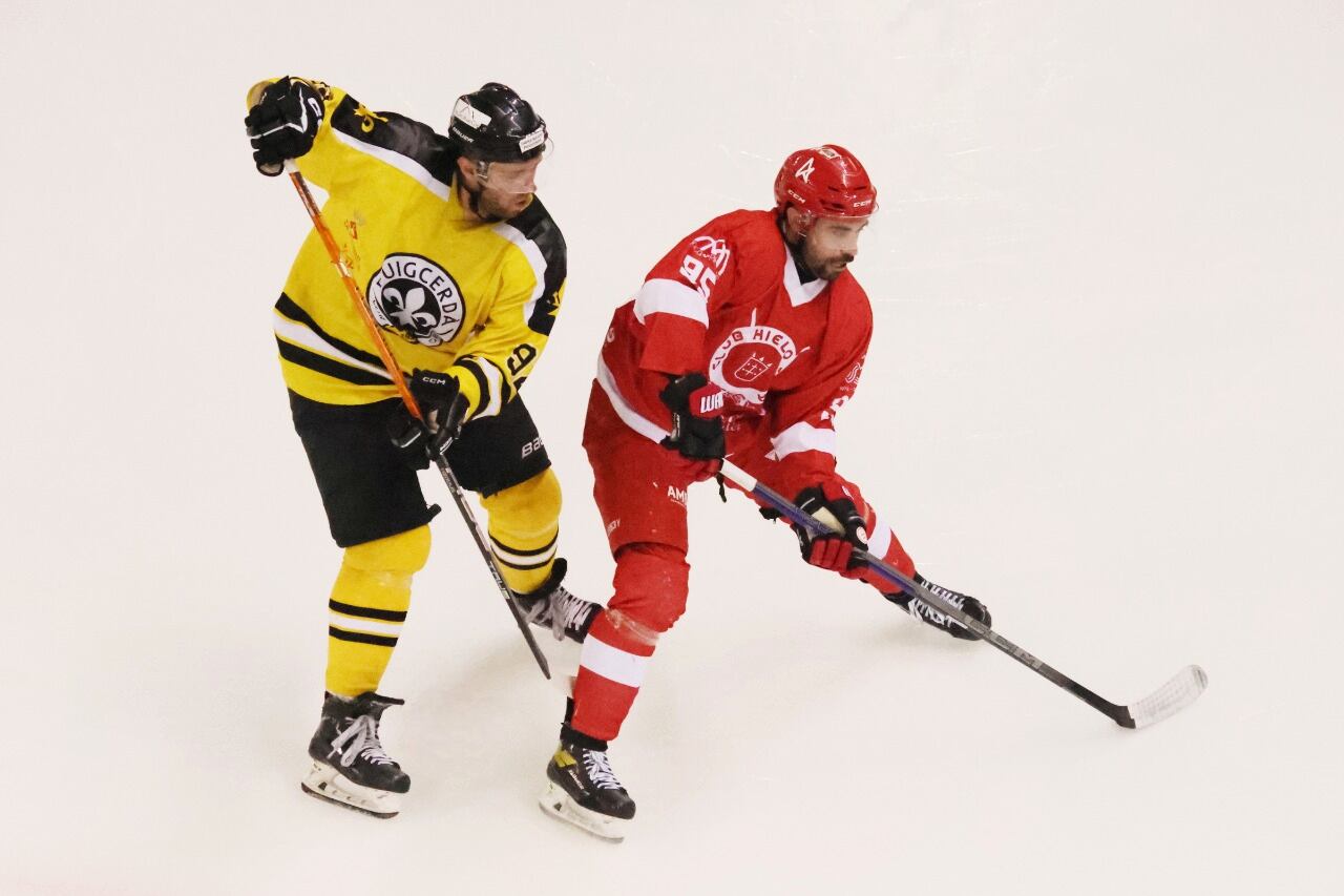 La clasificación de la Liga acaba liderada por el Club Hielo Jaca con 36 puntos, (Foto: M .A . Henares)