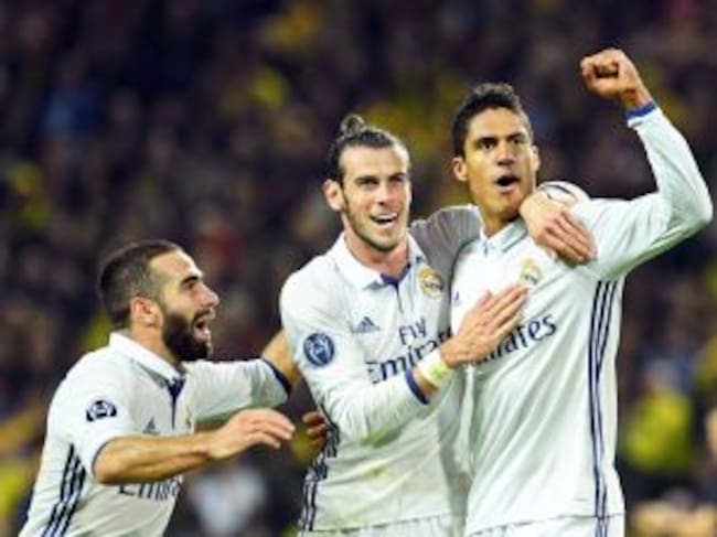 Varane celebra su gol al Borussia Dortmund.