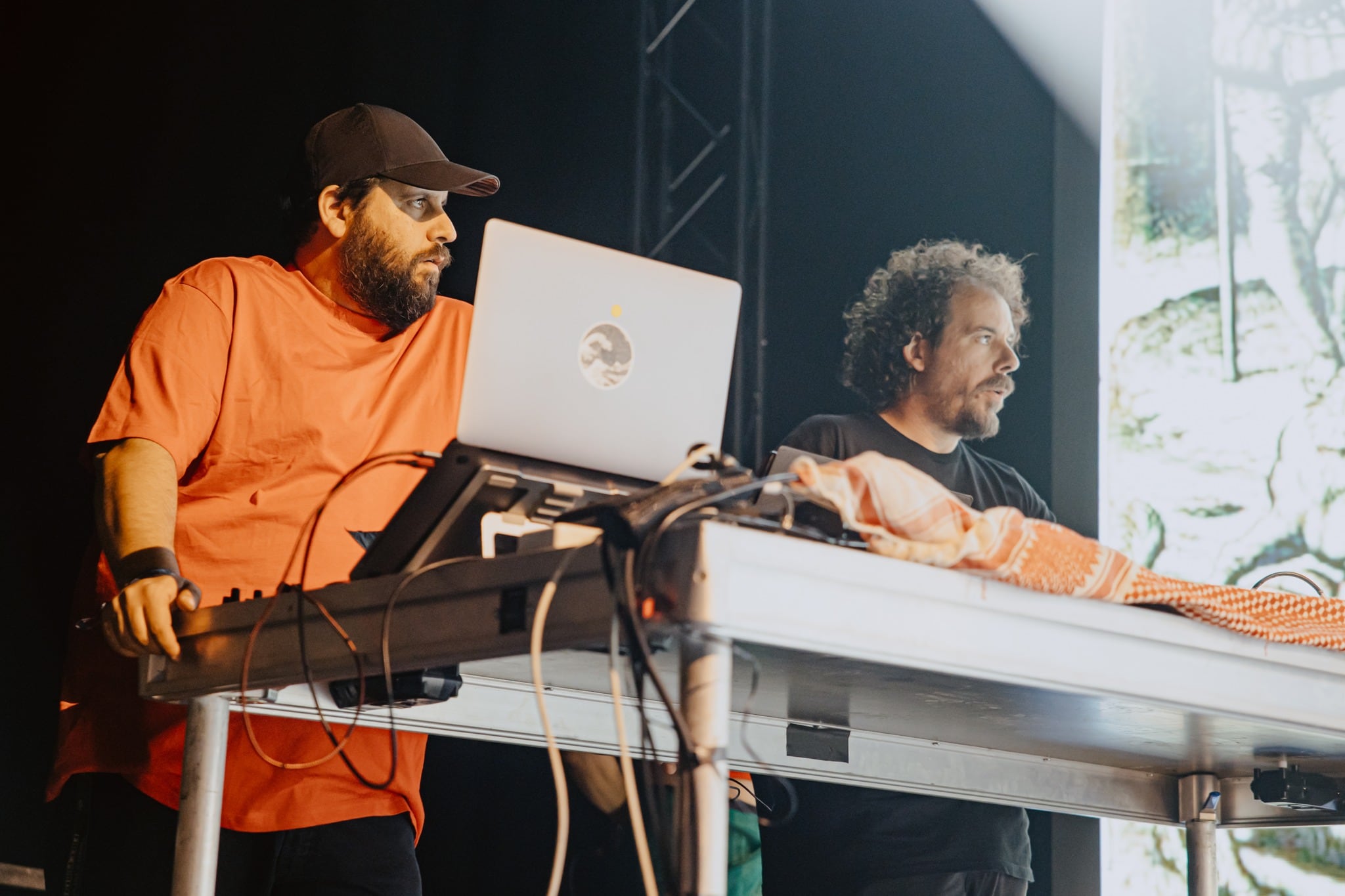 El duo andalús Los Voluble protagonitzaran el concert principal del festival Ull Nu el 22 de maig