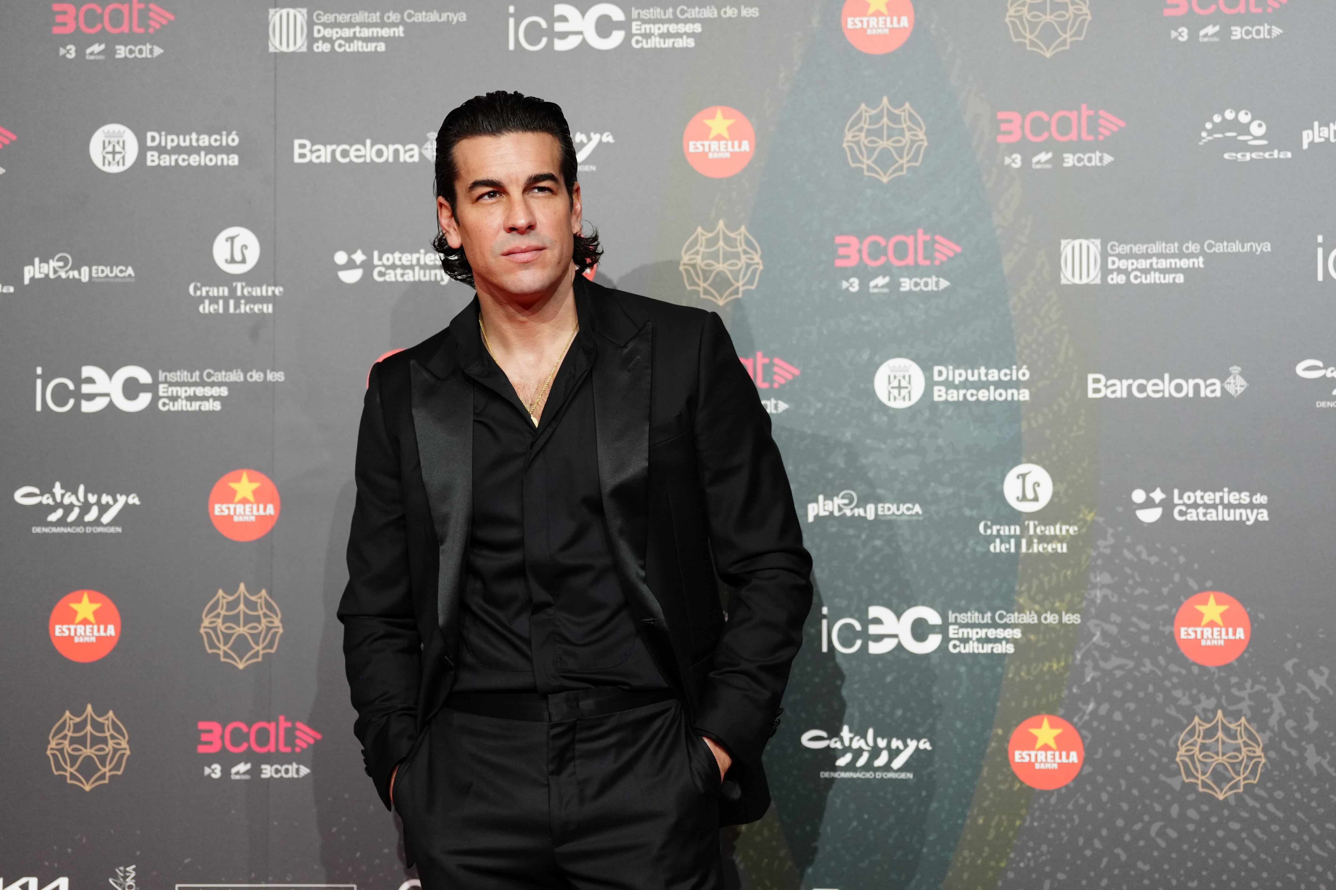 Mario Casas a la catifa vermella de la darrera edició dels Premis Gaudí. L'actor va ser a Reus el passat novembre, rodant "En nombre de otro".