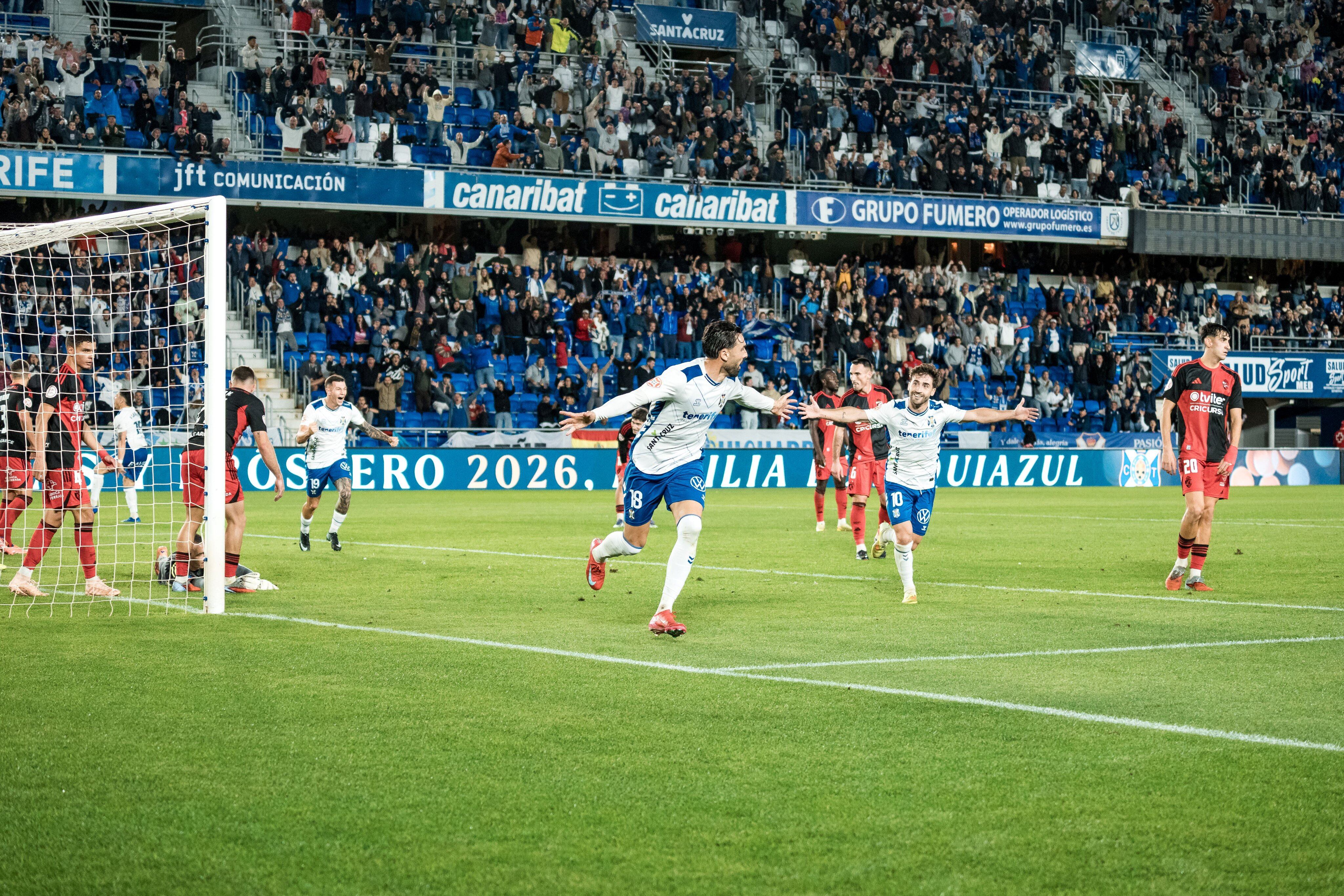 La Deportiva apenas puso en peligro el portal del Tenerife y se hunde en la clasificación.