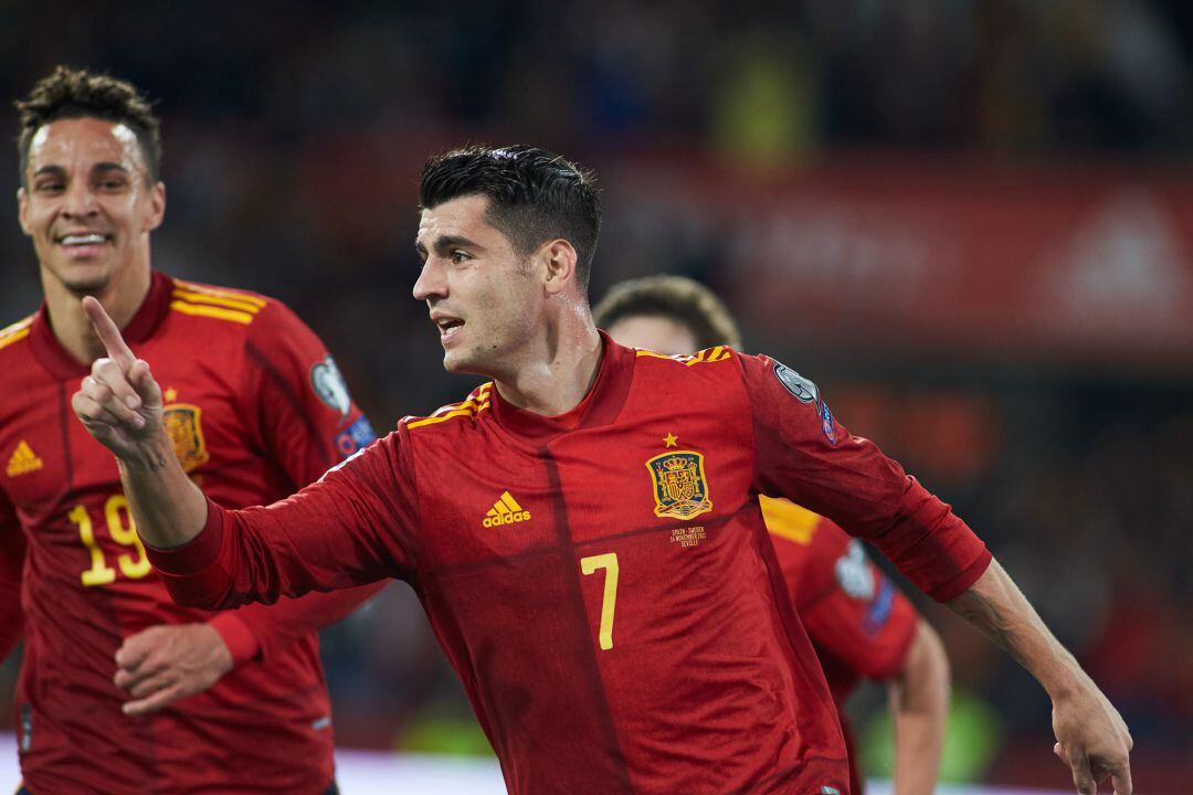 Morata celebra el gol a Suecia