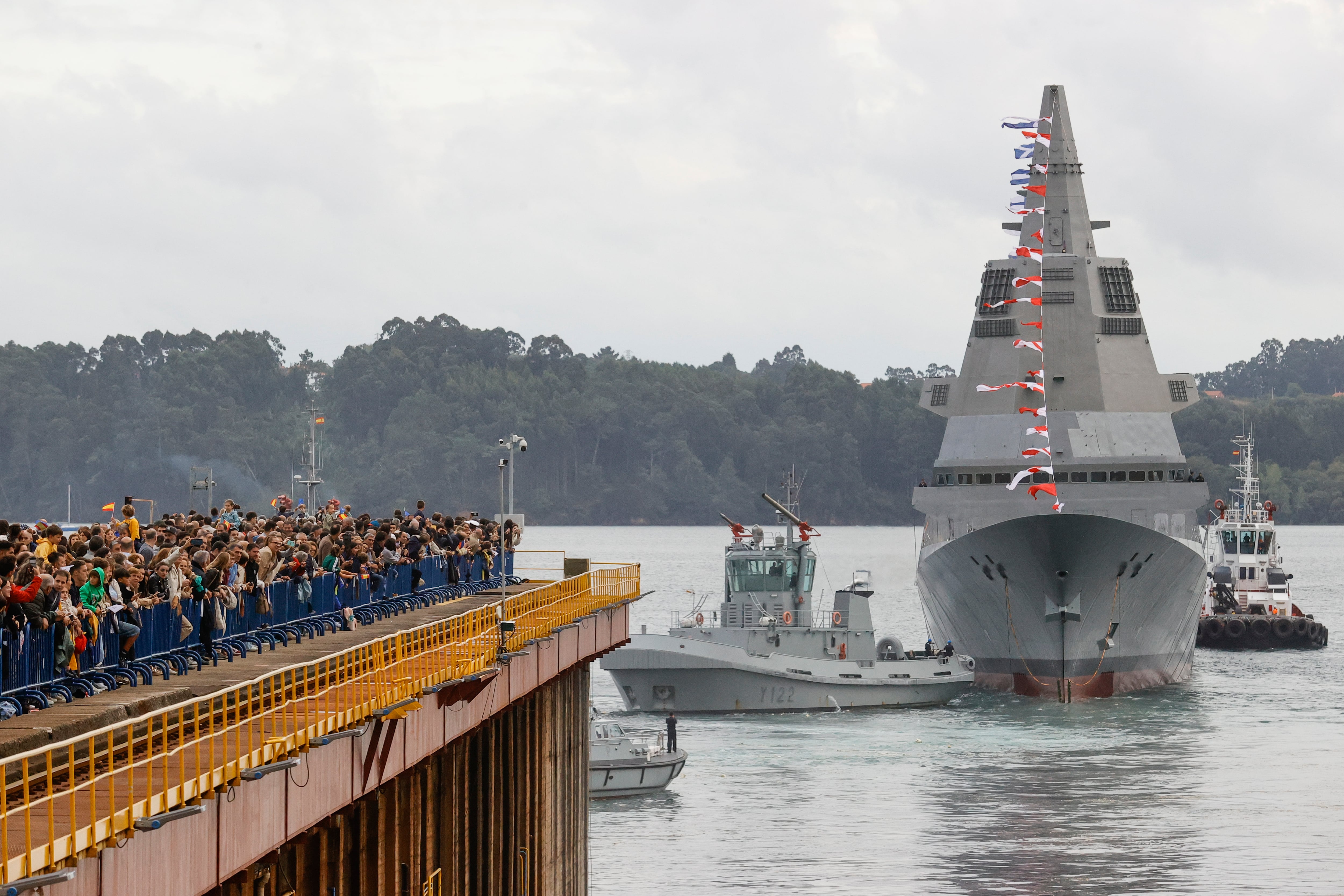 Botadura, el pasado mes de septiembre, de la primera fragata de la serie F-111, construida en Navantia Ferrol para la Armada (foto: Kiko Delgado / EFE)