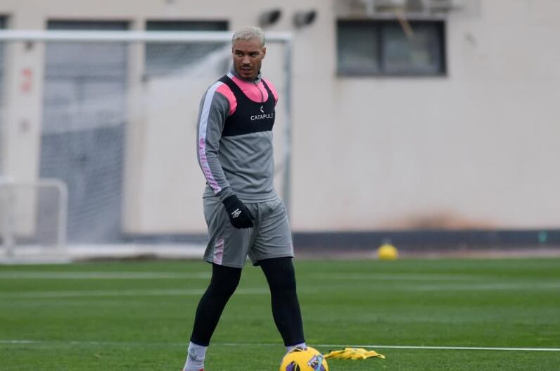 Raúl de Tomás, en su vuelta a los entrenamientos