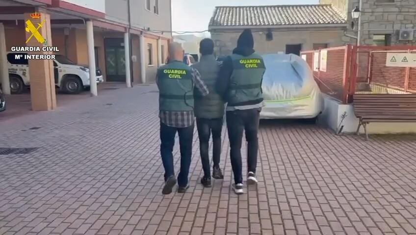 Detenido por nueve robos en comercios y viviendas en Las Navas del Marqués (Ávila)./Guardia Civil Ávila