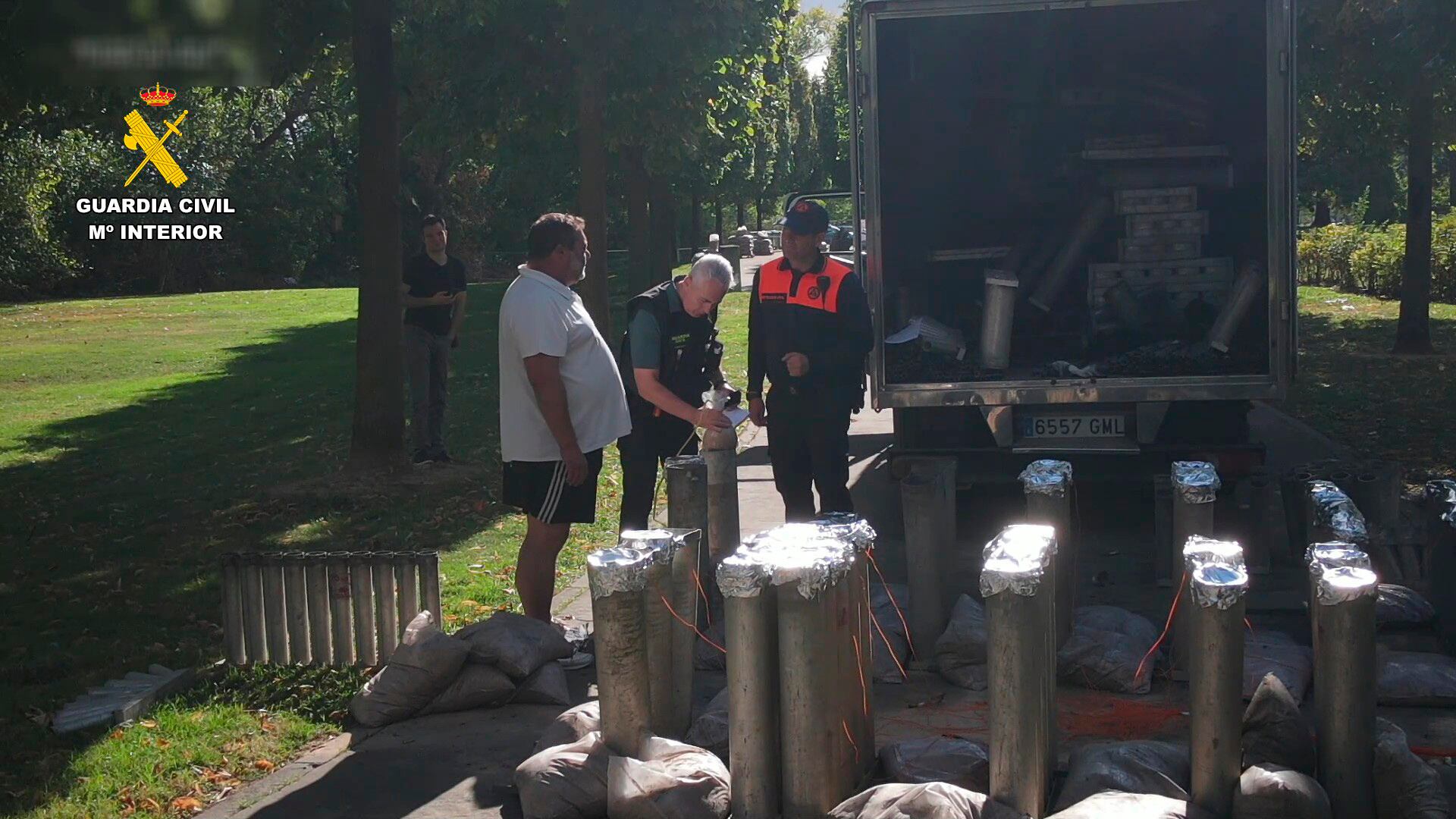 La Guardia Civil inspecciona los espectáculos pirotécnicos de las fiestas de San Mateo de Logroño