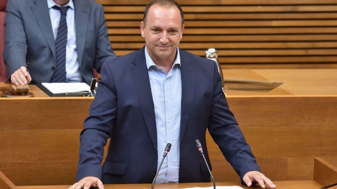 Rodriguez Dalmau, conseller de Vivienda, presenta el Decreto Ley de Vivienda en el pleno de Les Corts Valencianes