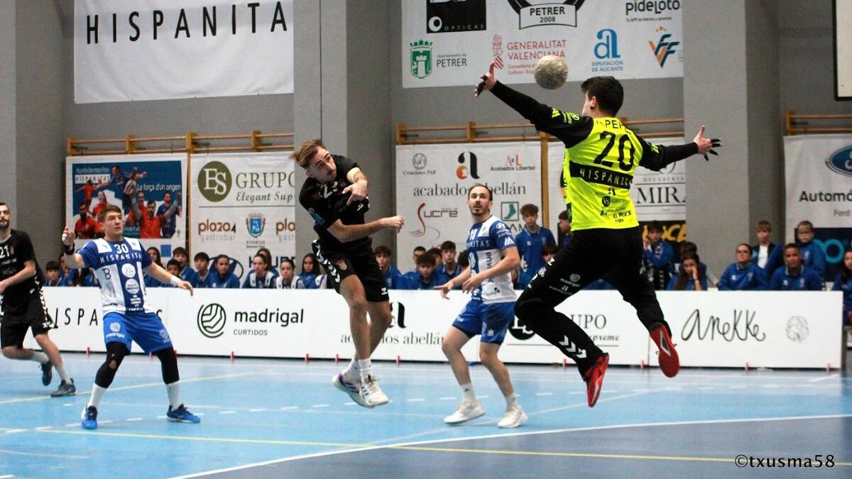 El Elda - C.E.E. pulveriza la imbatibilidad del Hispanitas Petrer (27-31)