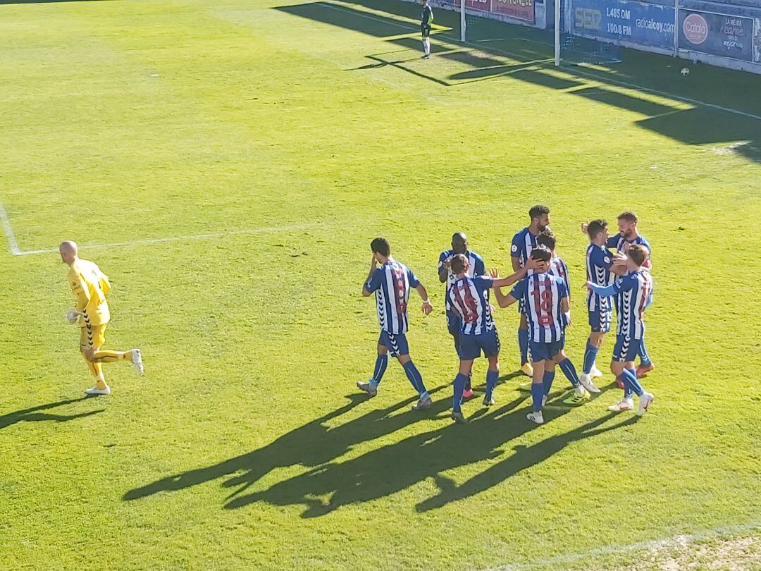 El Alcoyano quiere seguir celebrando goles