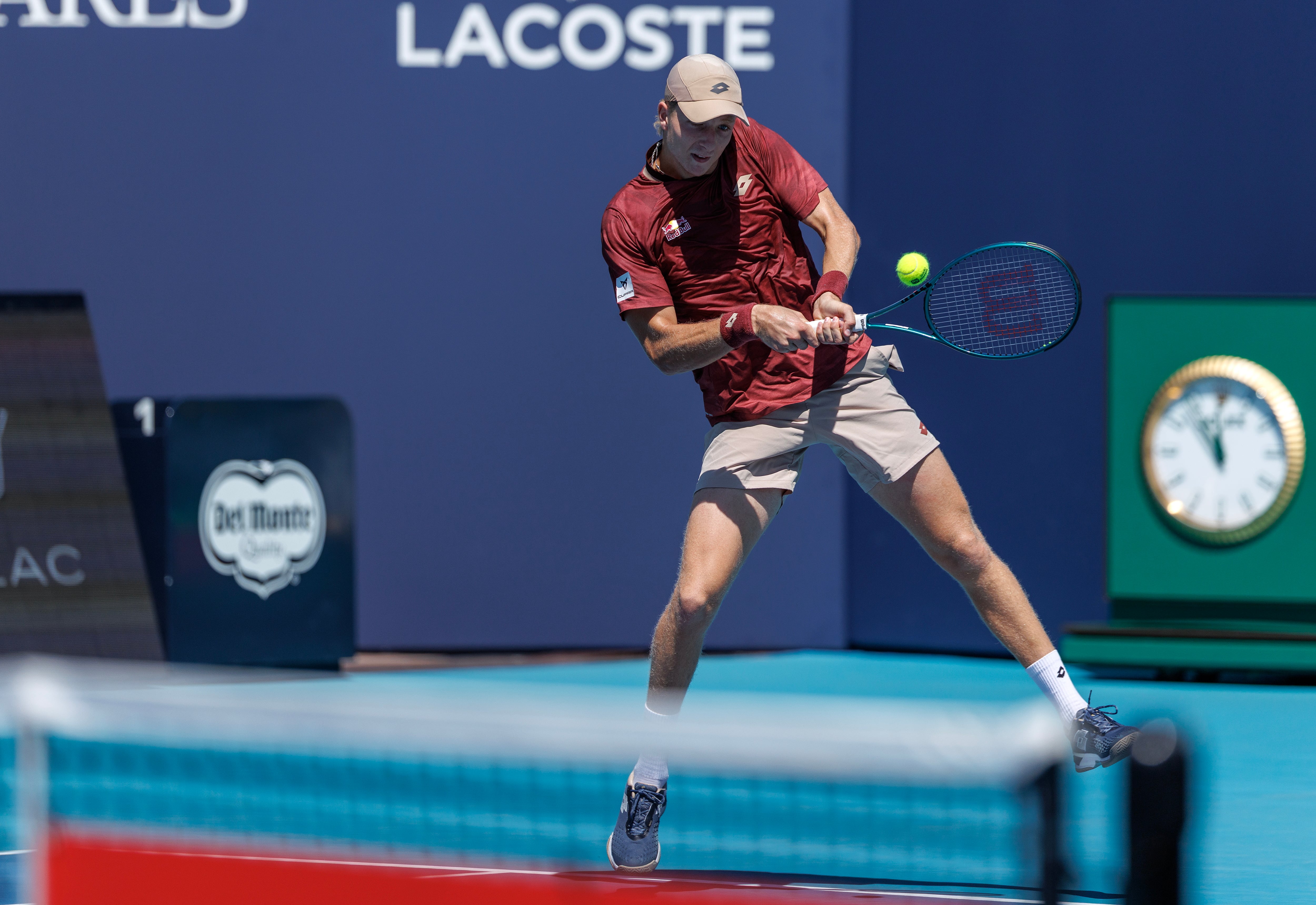 Martín Landaluce, durante su eliminatoria ante Sebastian Korda en Miami