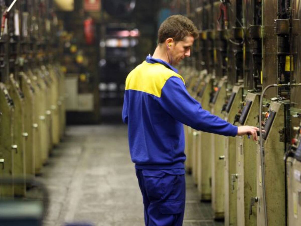 El paro deja una mínima bajada en febrero