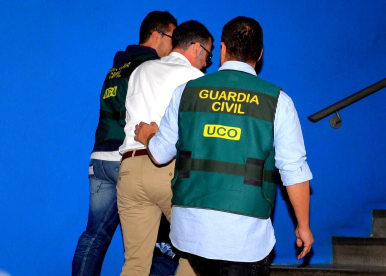 El exalcade de Parla, Jose Maria Fraile, fue detenido y encarcelado de manera provisional por su implicación en la corrupción de la Púnica, que ahora ha reconocido