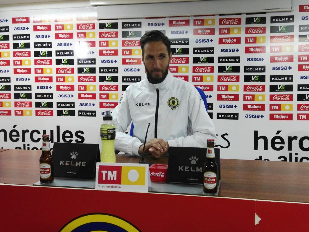 Lluís Planagumà en la sala de prensa del Rico Pérez 
