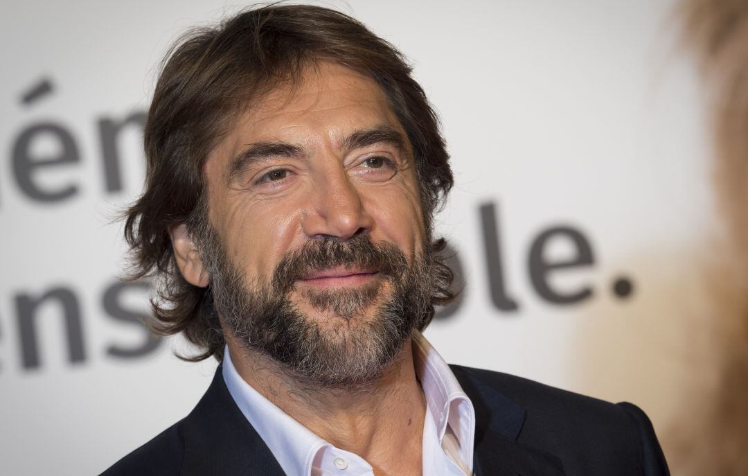 Javier Bardem, entre los presentadores de la gala.