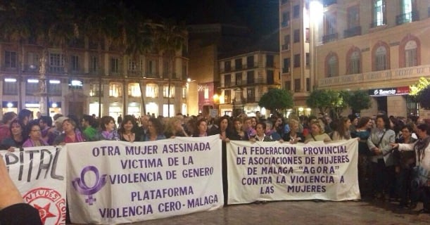 Concentración en la plaza de la Constitución por el último caso de violencia de género