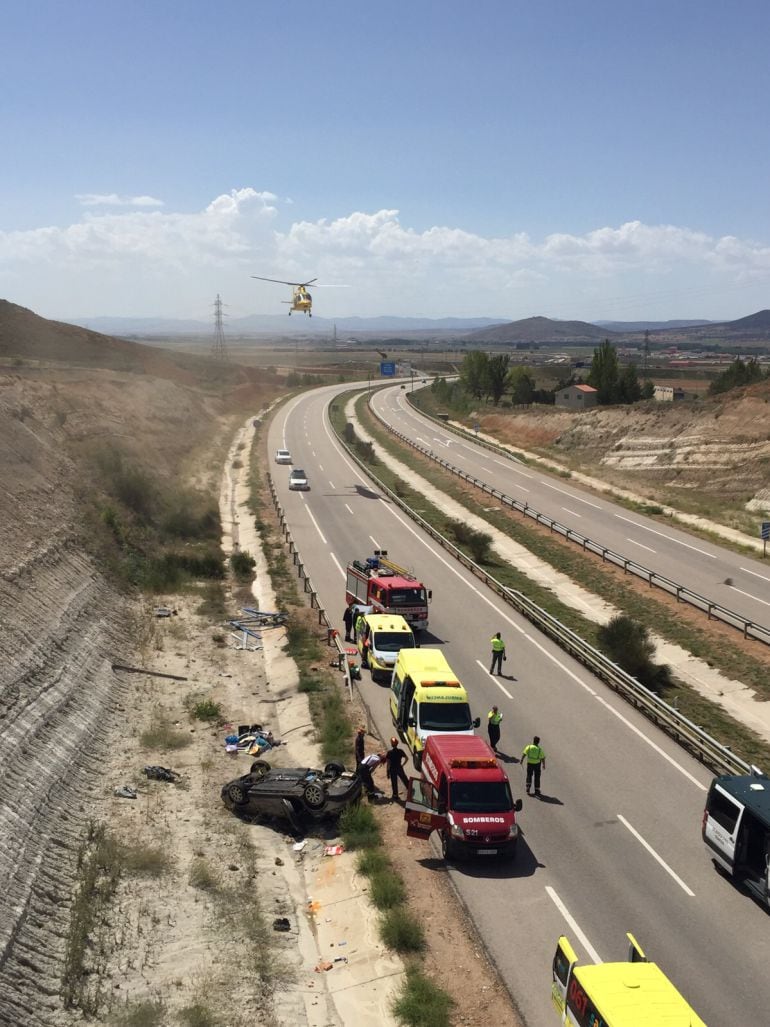 El vehículo accidentado en la A-23 el domingo por la mañana