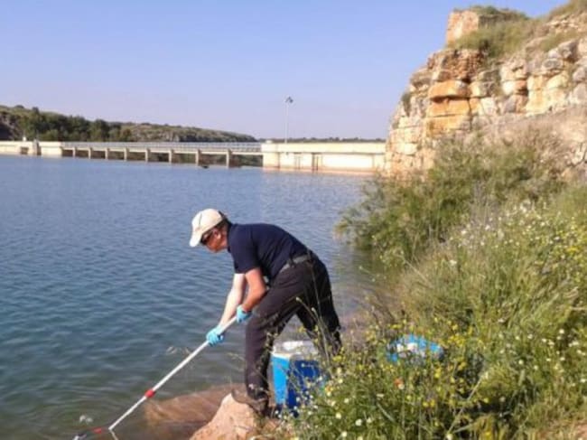 Toma de agua superficial en el embalse de Peñarroya