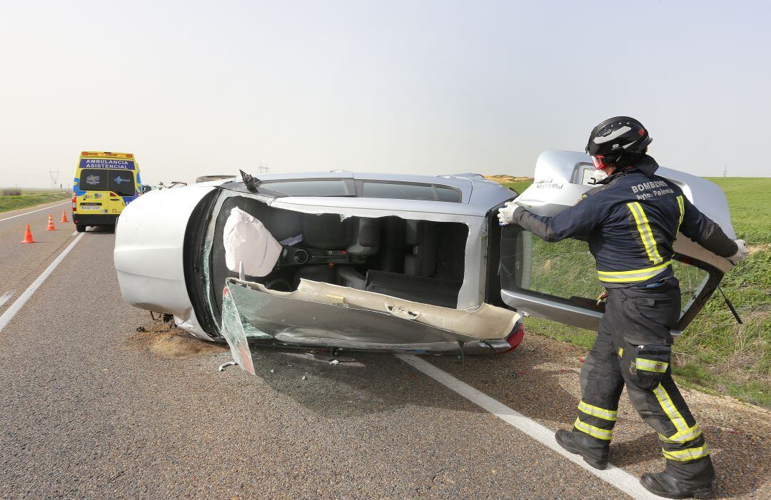 Imagen del accidente ocurrido a la altura de Villamartín de Campos
