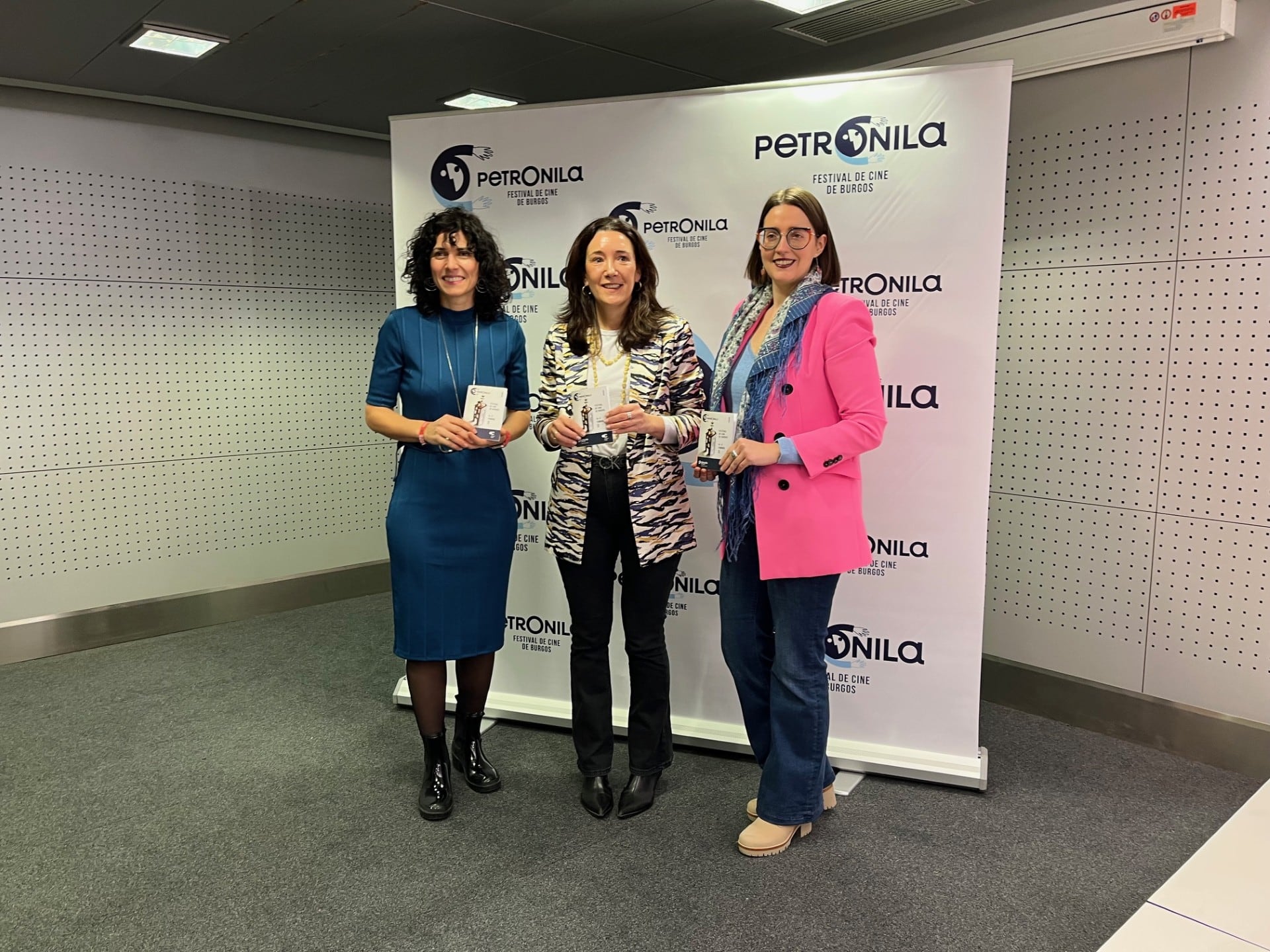 Leticia Caballero (jefa de producción Petronila), Laura Sebastián (directora general Fundación Círculo) y Silvia Arribas (gestión cultural Fundación Círculo y directora del Festival)