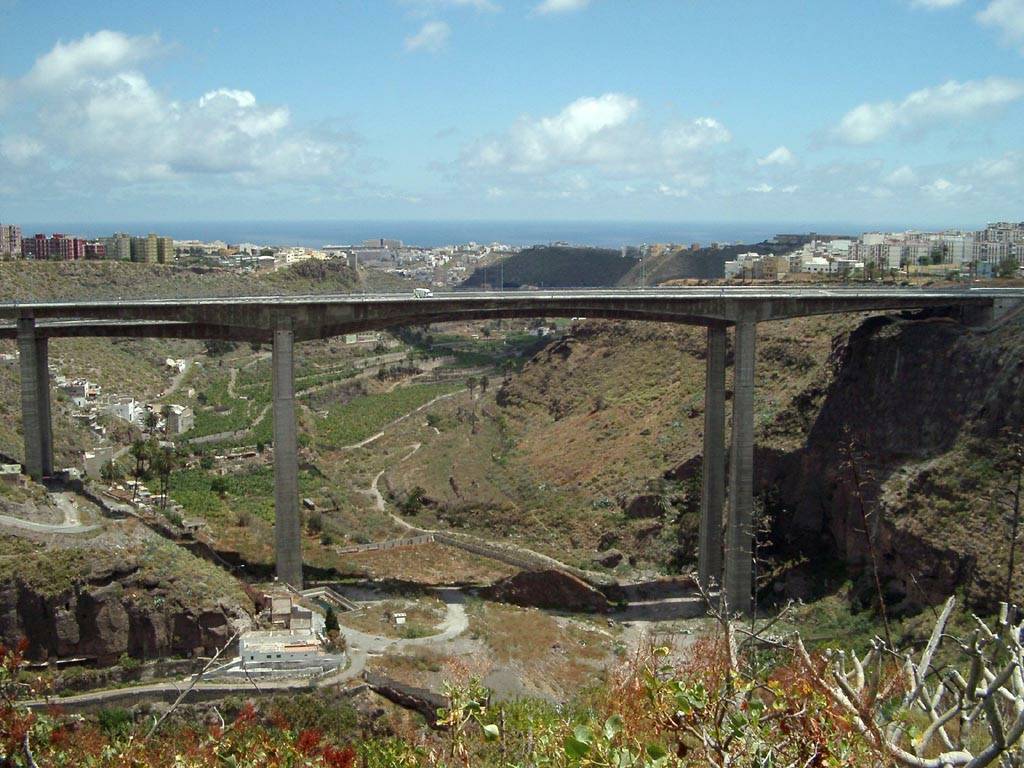 Viaducto sobre el barranco Guiniguada