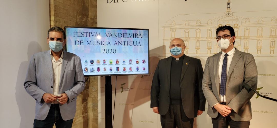 Ángel Vera, Francisco Juan Torres y Javier Marín en la presentación del Festival celebrada en el Palacio Provincial.