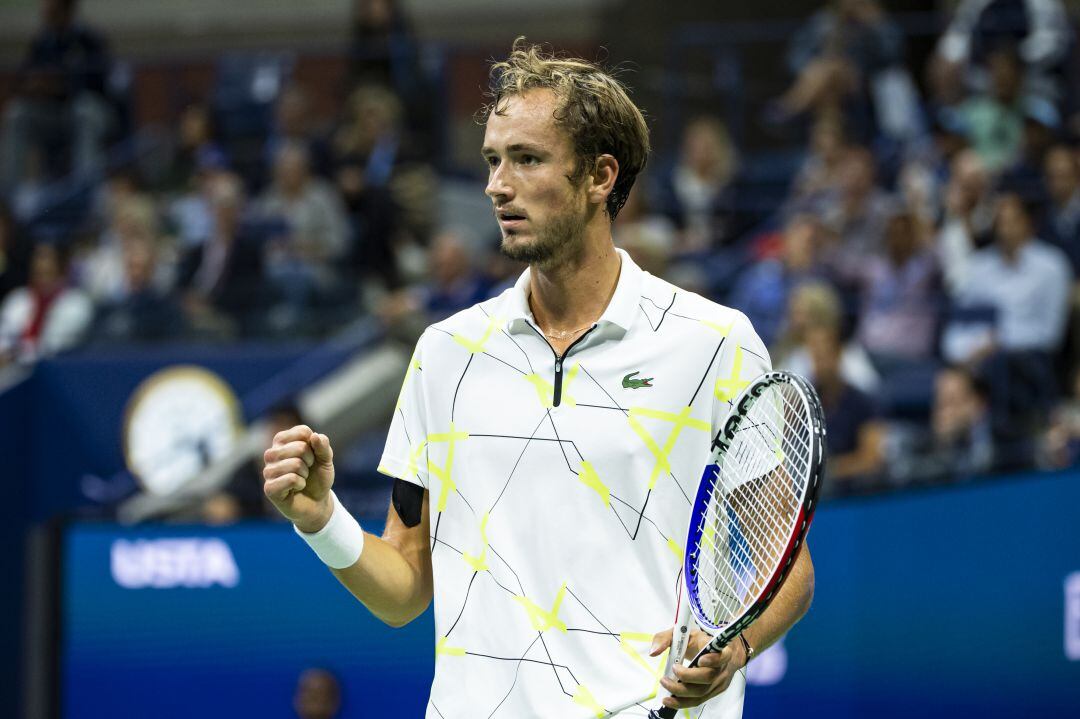 Daniil Medvedev celebra un punto ante Grigor Dimitrov.