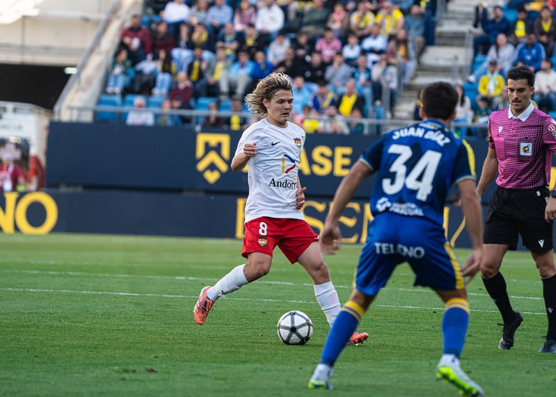 Efe Akman va sumar la tercera titularitat consecutiva a Cadis