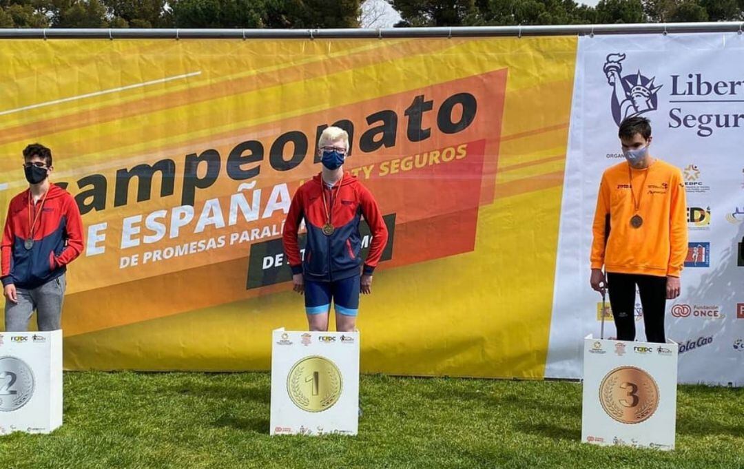 Naim Pontes, en el pódium