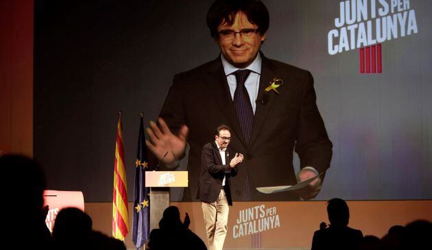 Puigdemont interviene desde Bruselas durante un mitin en el Ateneu de Igualada