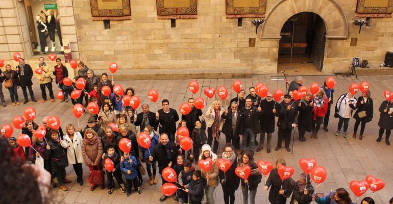 Commemoració del Dia Mundial de Lluita contra la Sida, avui, a la plaça Paeria de Lleida