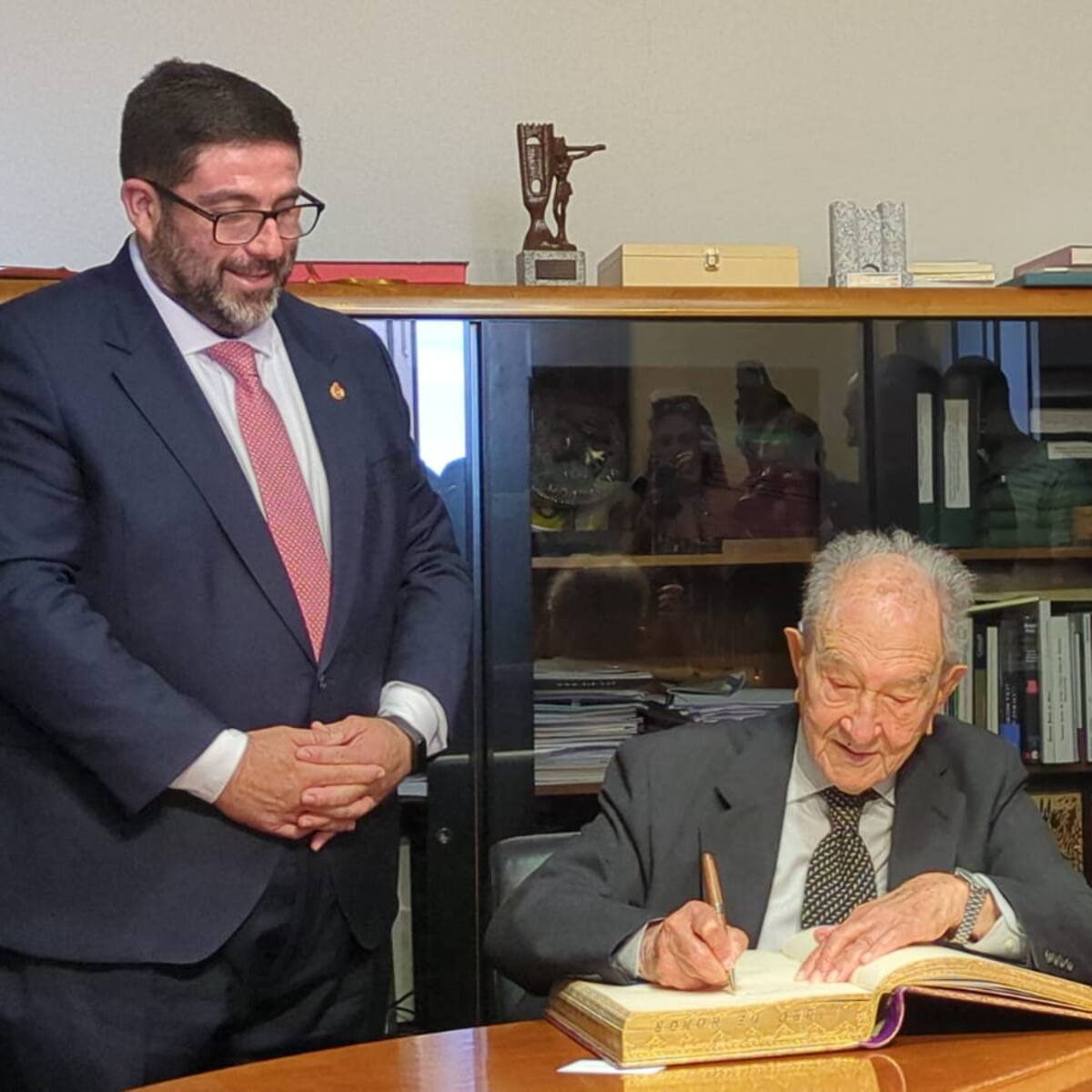 Proponen la concesión del Diploma al mérito por la Ciudad de Ávila para Nicolás Sánchez-Albornoz