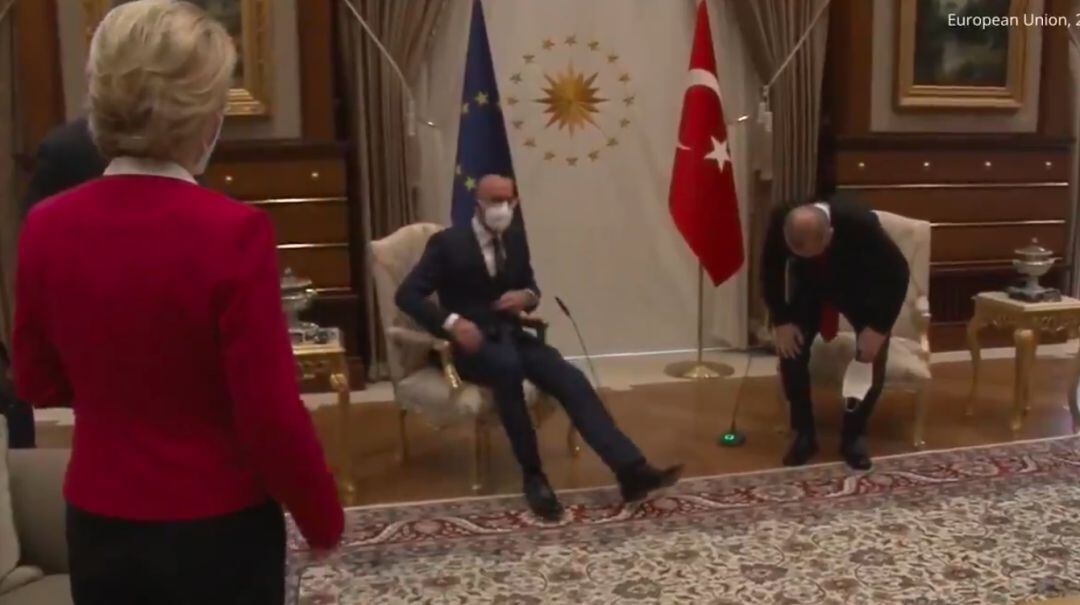 El gesto machista del líder de Turquía hacia Von der Leyen que ha desatado la indignación en las redes.