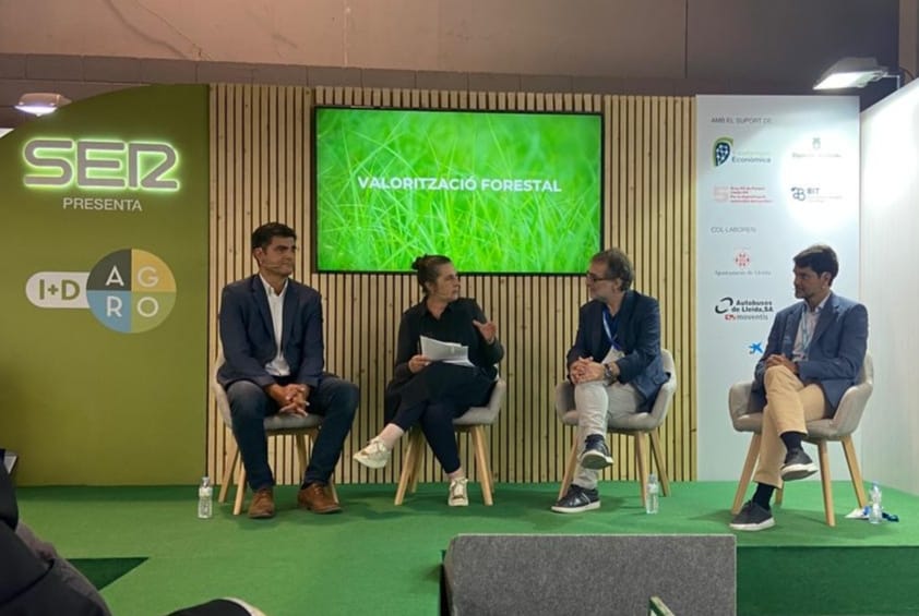 Valorització Forestal. Amb Antoni Trasobares, Mercè March, Inazio Martínez de Arano i Joan Cabezas, en el 6è Fòrum Agroaliomentari de Ràdio Lleida.